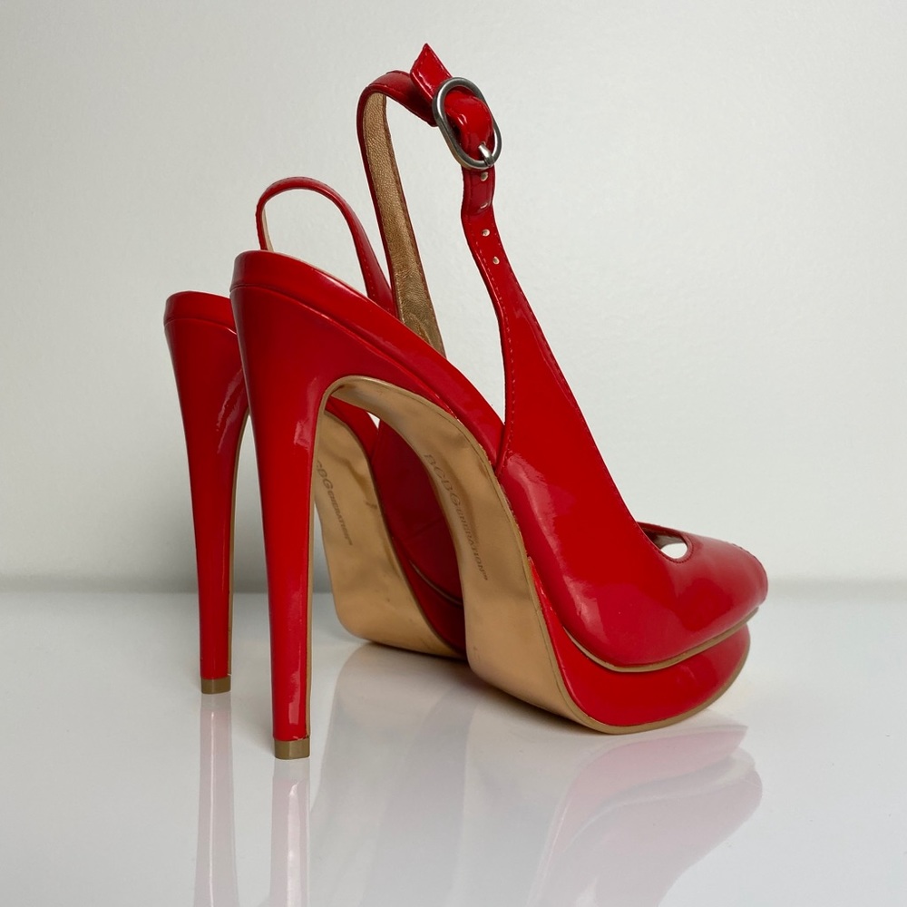 Bcbgeneration red sandals